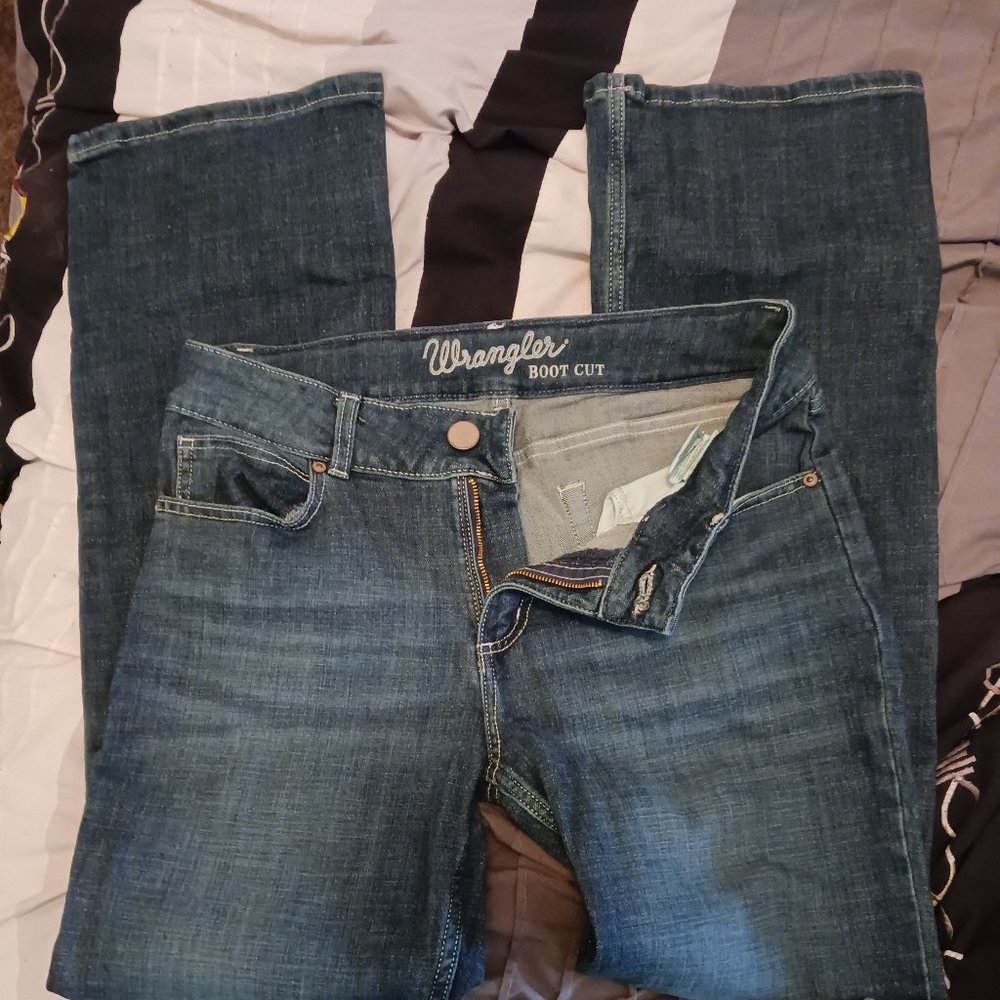 Women's wrangler jeans
